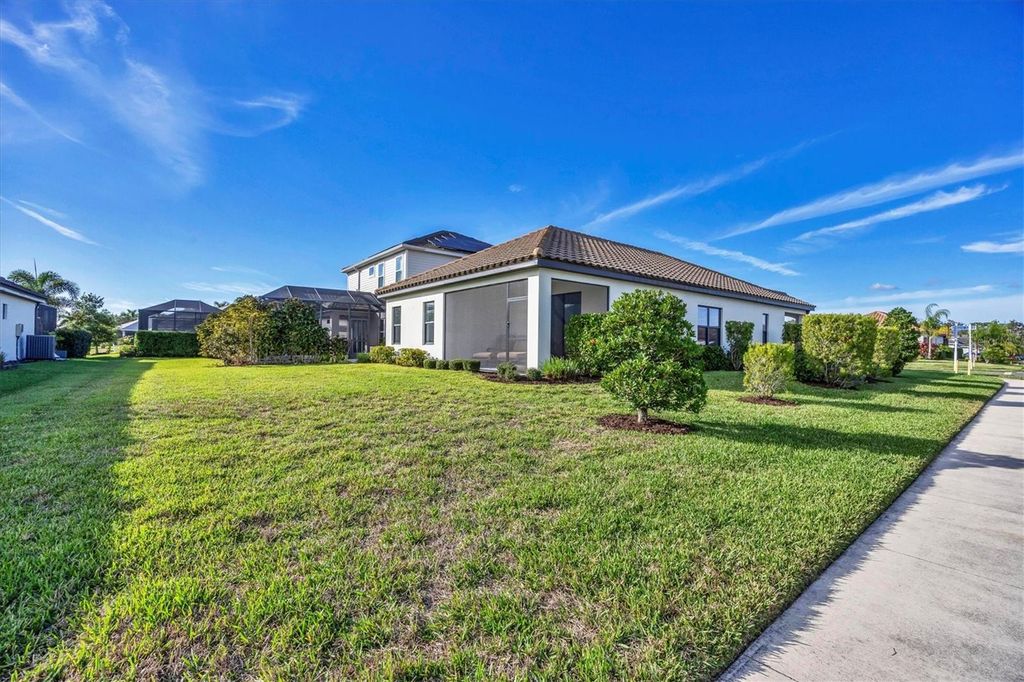 Photo of 12734 Aquamarine Avenue, Bradenton, FL 34211 (MLS # A4673121)