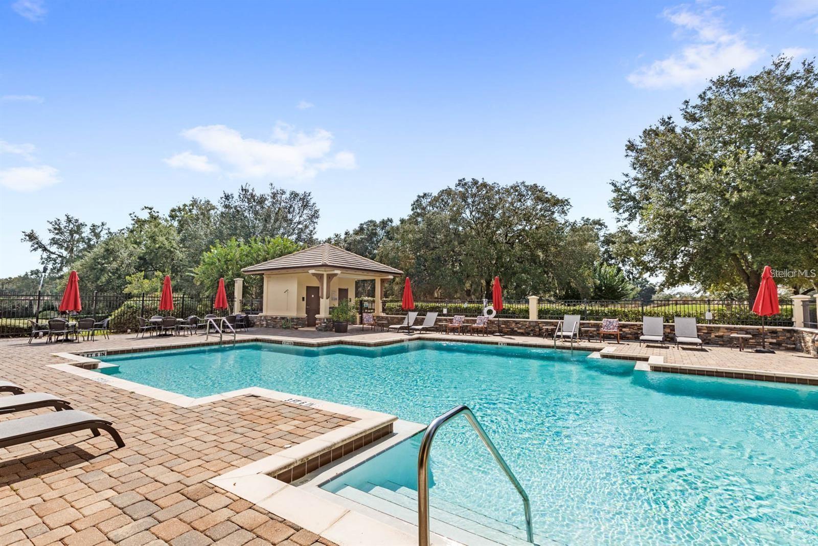 HEATHROW COUNTRY ESTATE - Residential