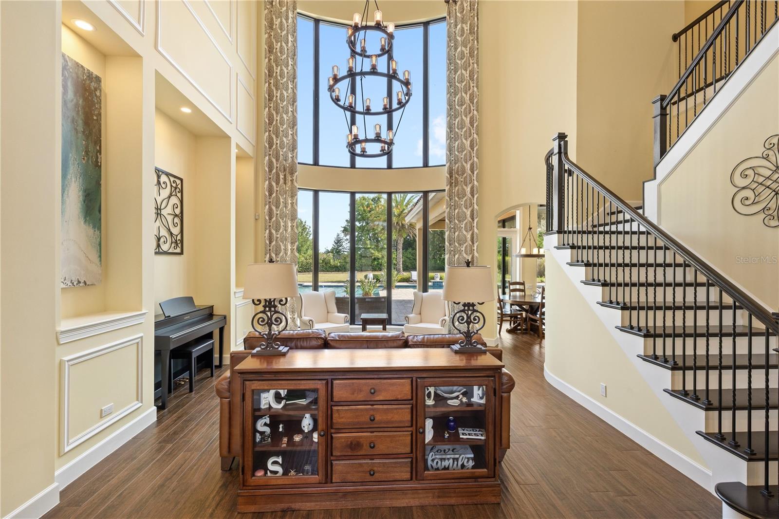 HEATHROW COUNTRY ESTATE - Residential