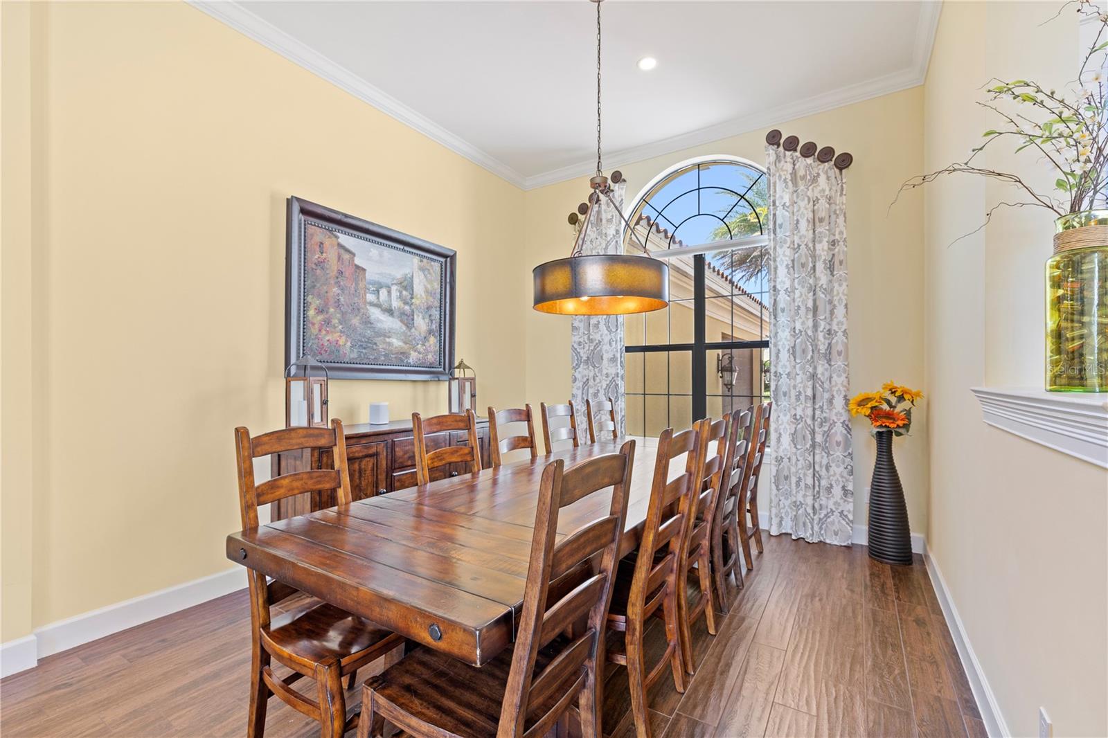 HEATHROW COUNTRY ESTATE - Residential