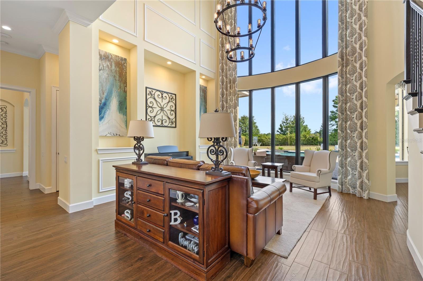 HEATHROW COUNTRY ESTATE - Residential