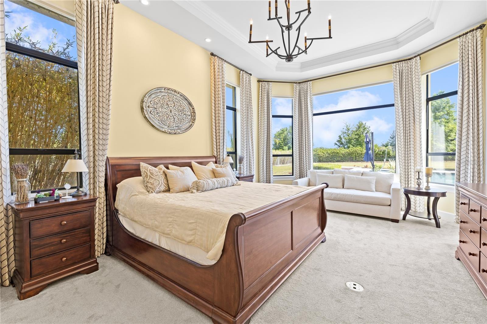 HEATHROW COUNTRY ESTATE - Residential