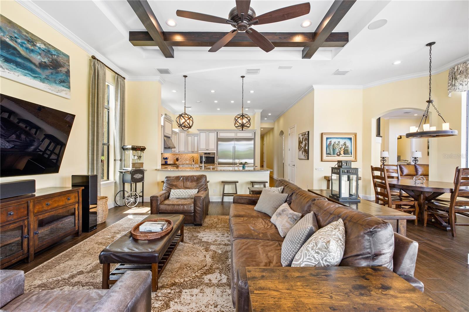 HEATHROW COUNTRY ESTATE - Residential