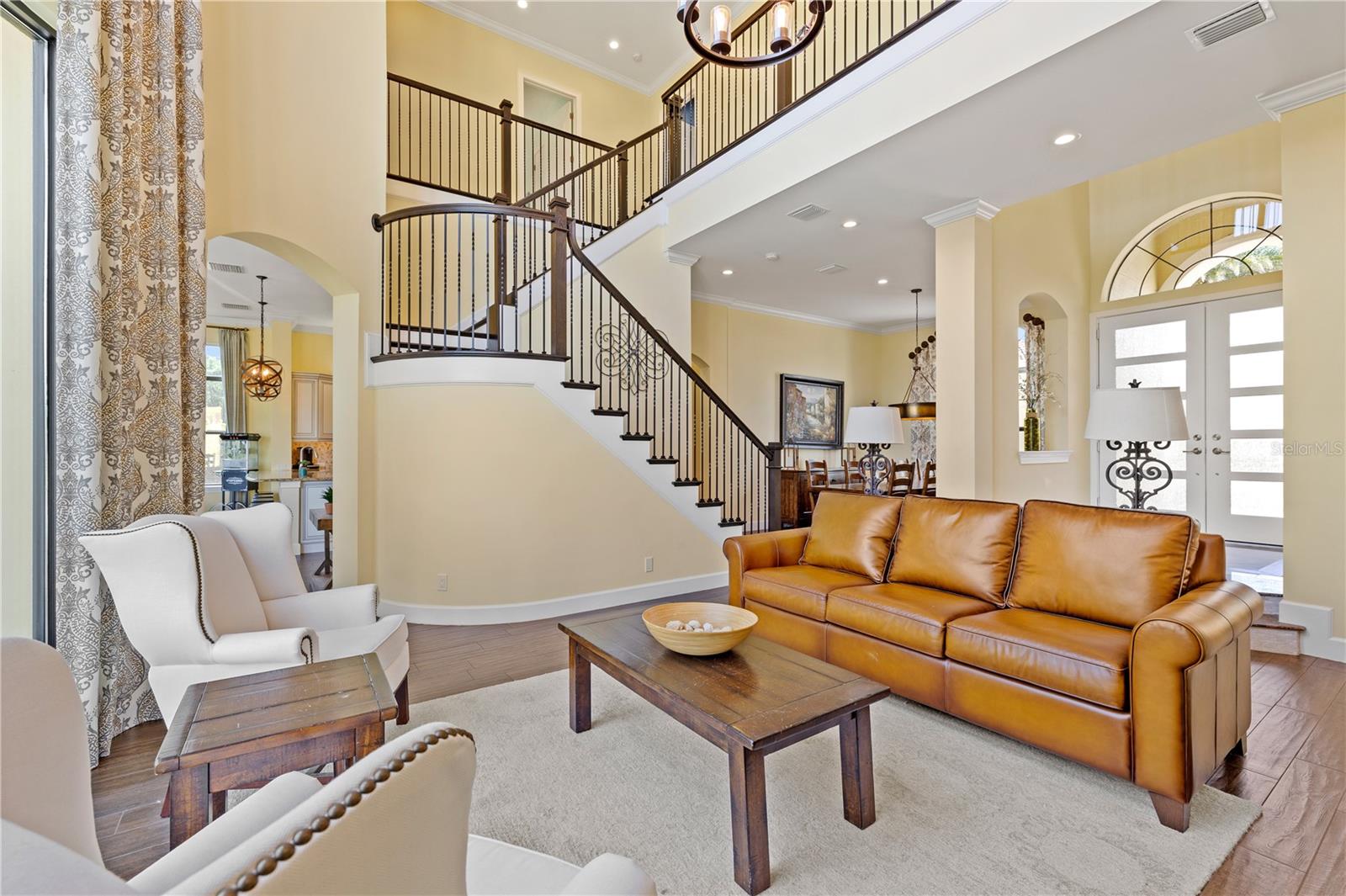 HEATHROW COUNTRY ESTATE - Residential