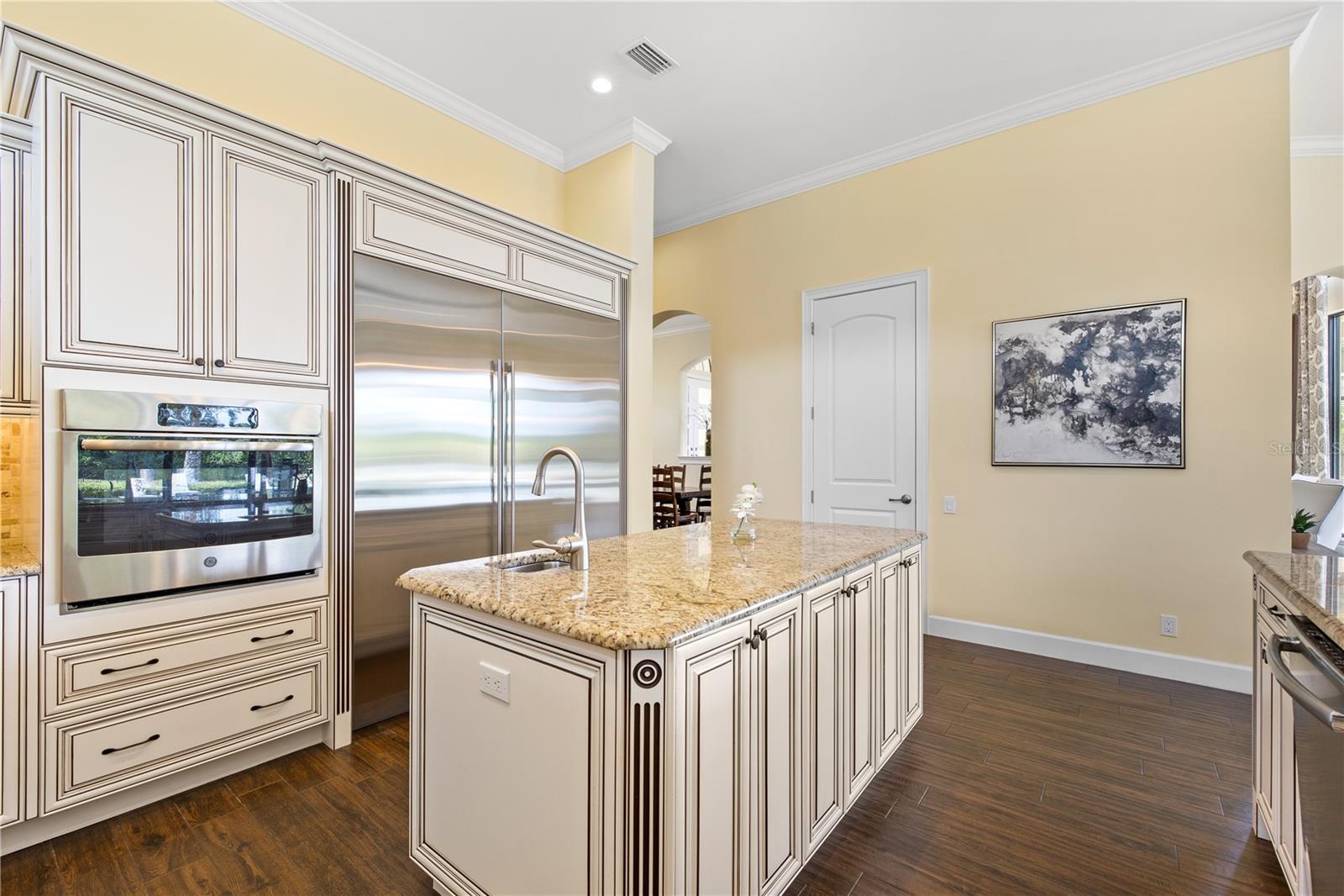 HEATHROW COUNTRY ESTATE - Residential
