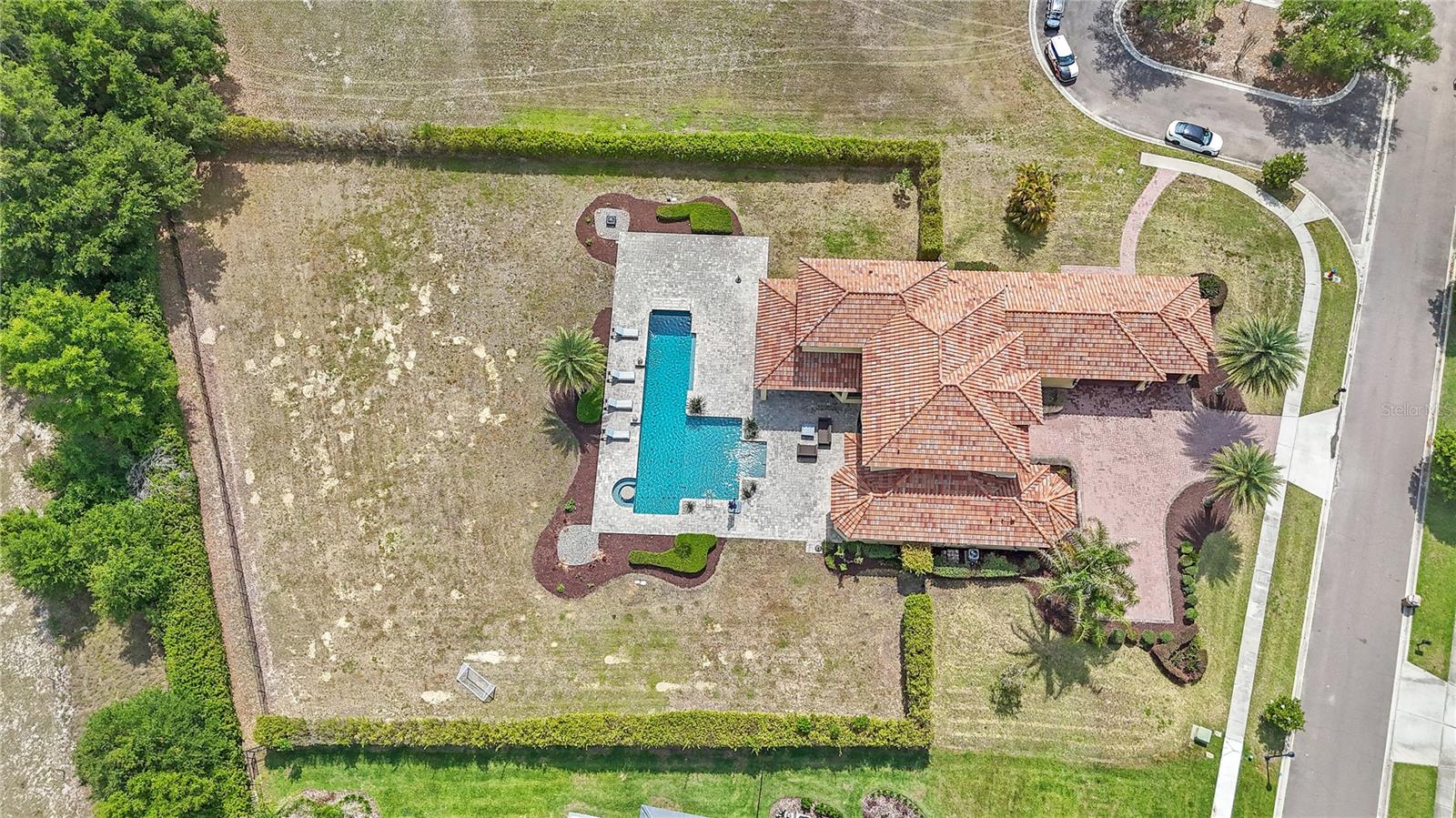 HEATHROW COUNTRY ESTATE - Residential
