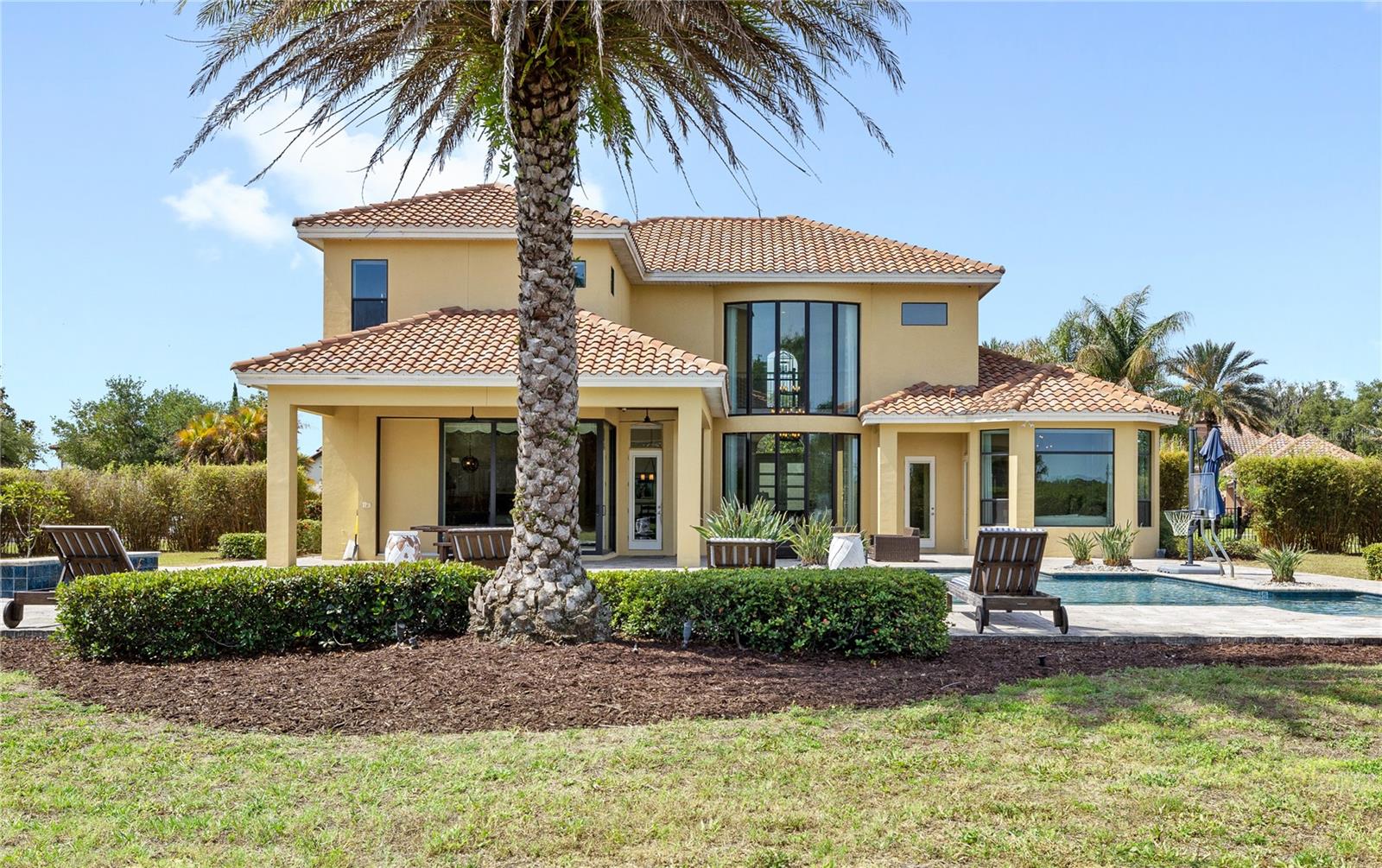HEATHROW COUNTRY ESTATE - Residential