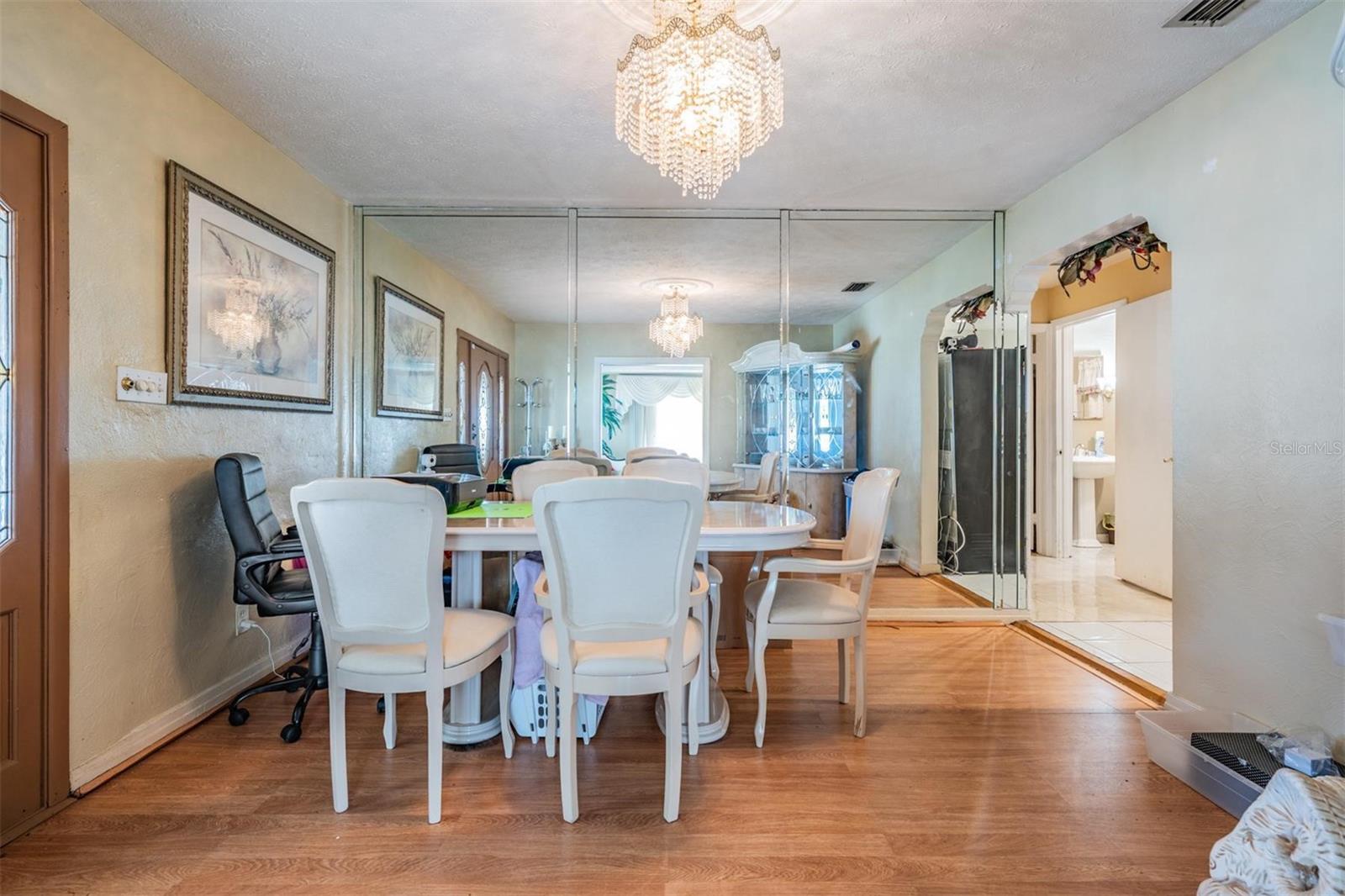 VILLA ST LOUIS - Residential