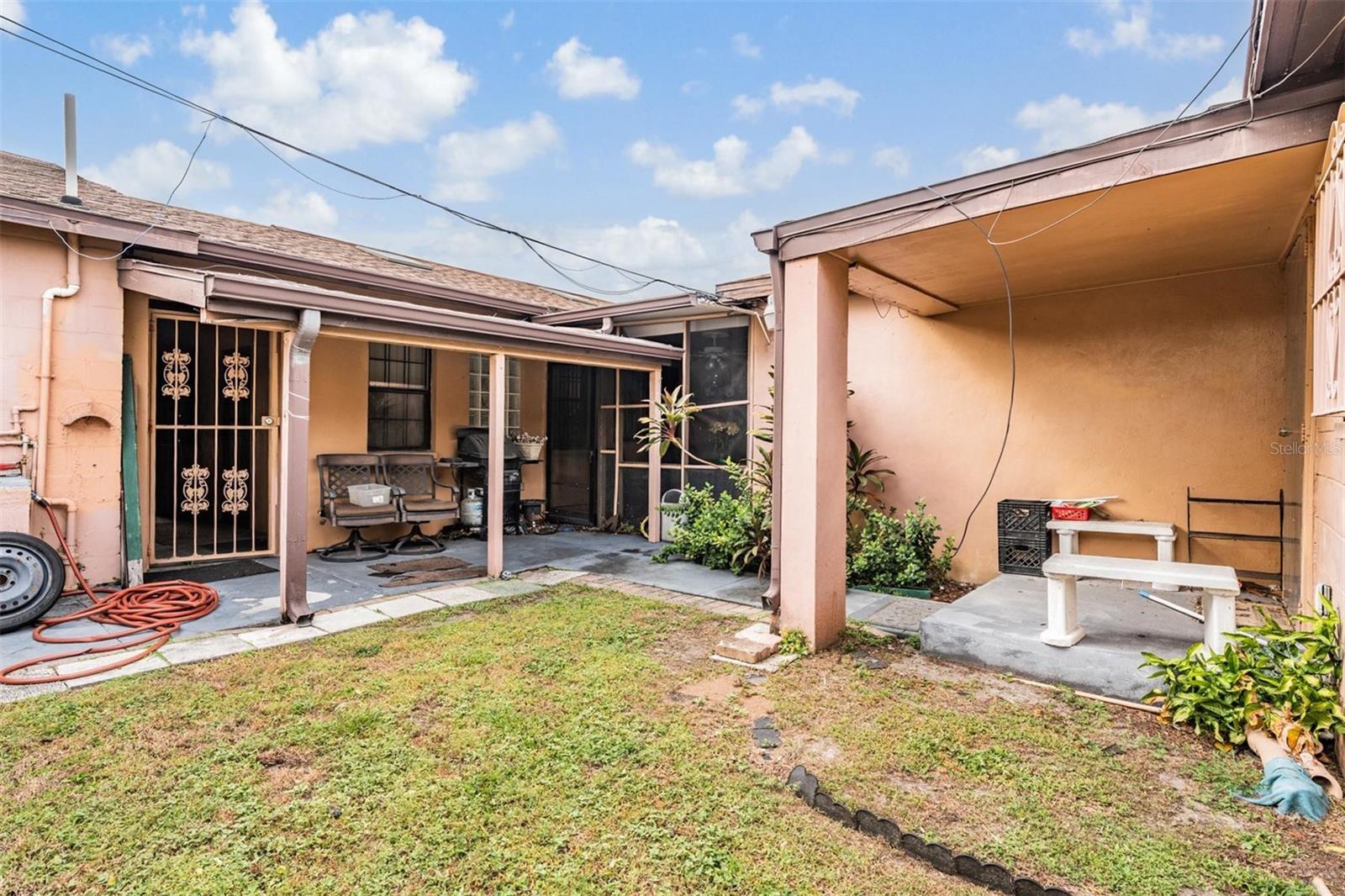 VILLA ST LOUIS - Residential
