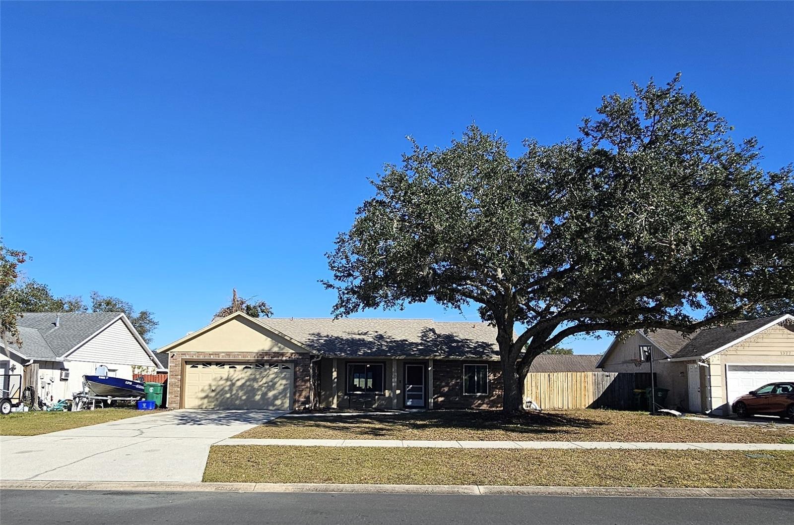 1387 HENSLEY DR