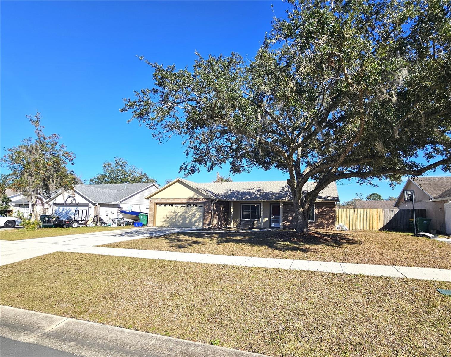 1387 HENSLEY DR