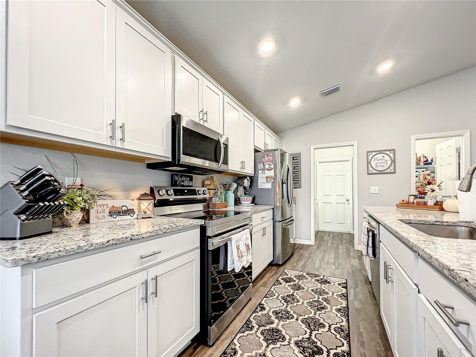 SUMMERCREST - Residential