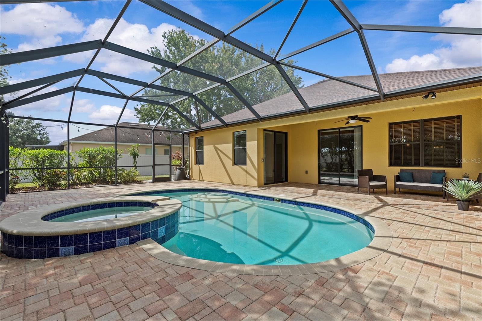 CHANNING PARK - Residential