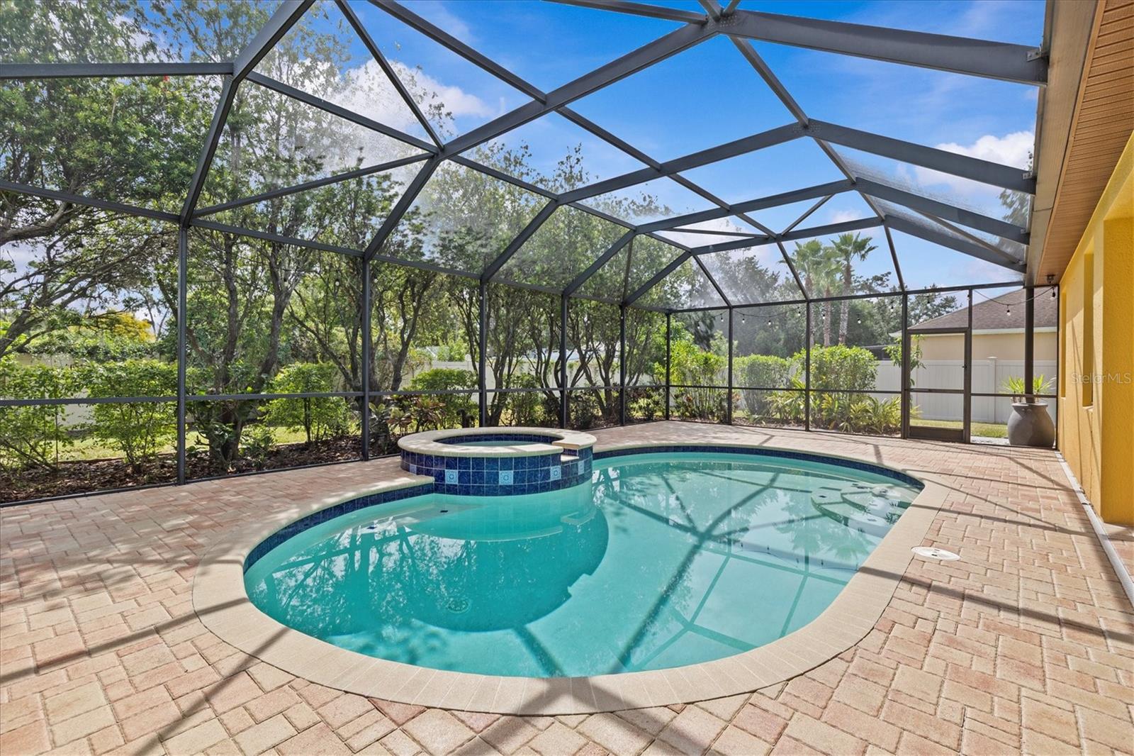 CHANNING PARK - Residential