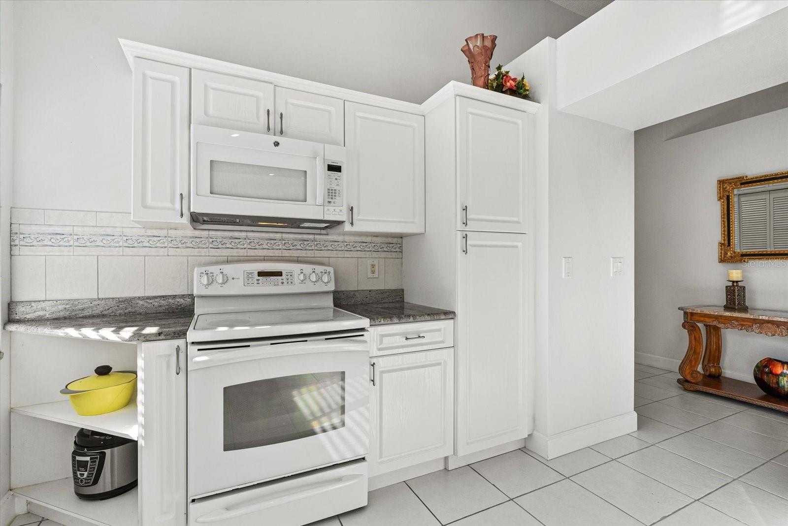 VILLAS AT DEER CREEK - Residential