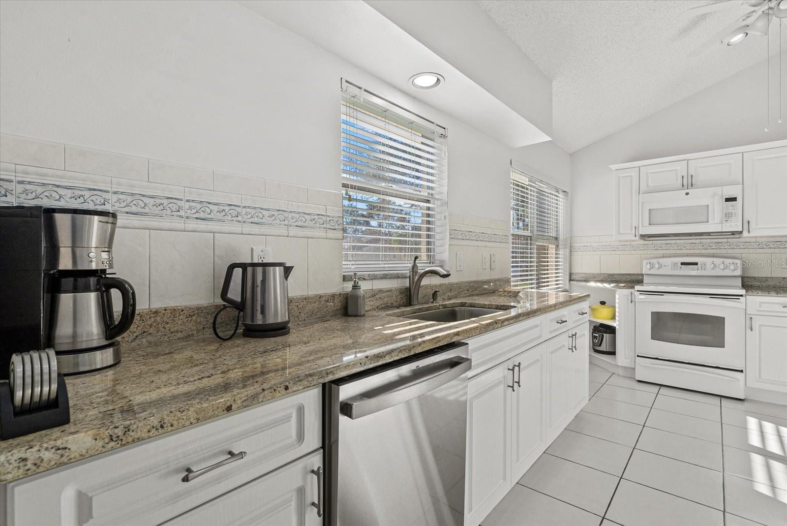 VILLAS AT DEER CREEK - Residential