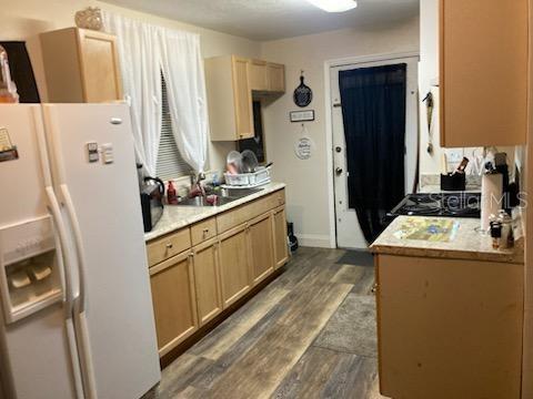 HILLTOP MANOR - Residential Income