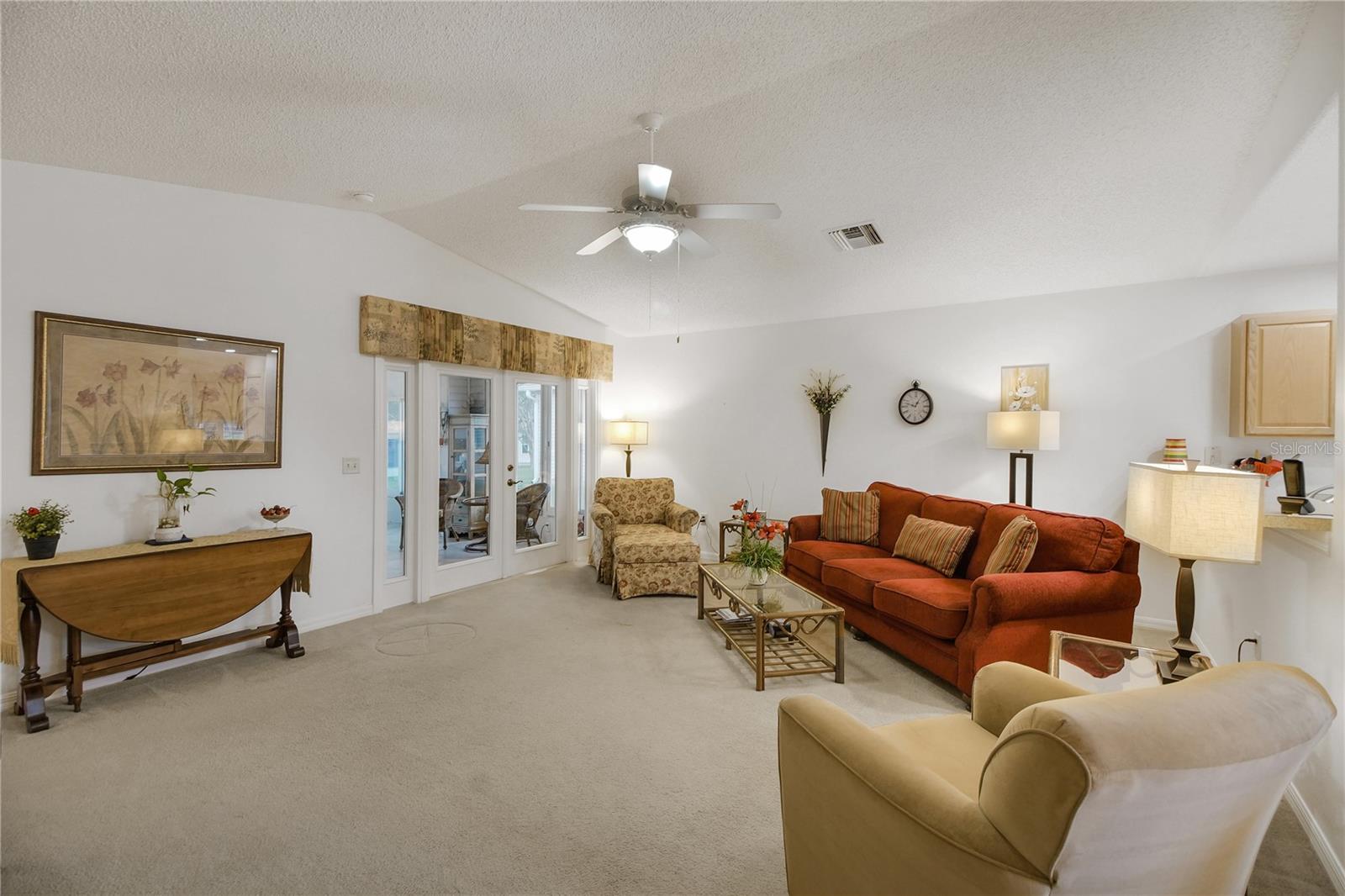909 EAGLES LANDING