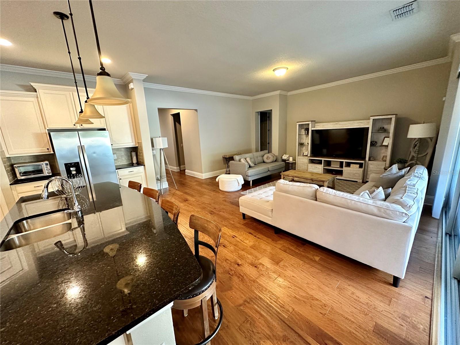 9569 ROYAL ESTATES BOULEVARD