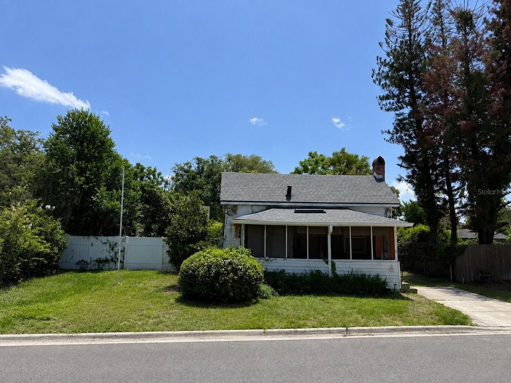 Photo of 1101 N Hampton Avenue, Orlando, FL 32803 (MLS # O6429956)
