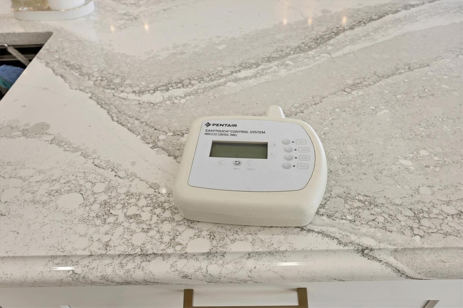 HAWKS HARBOR - Residential