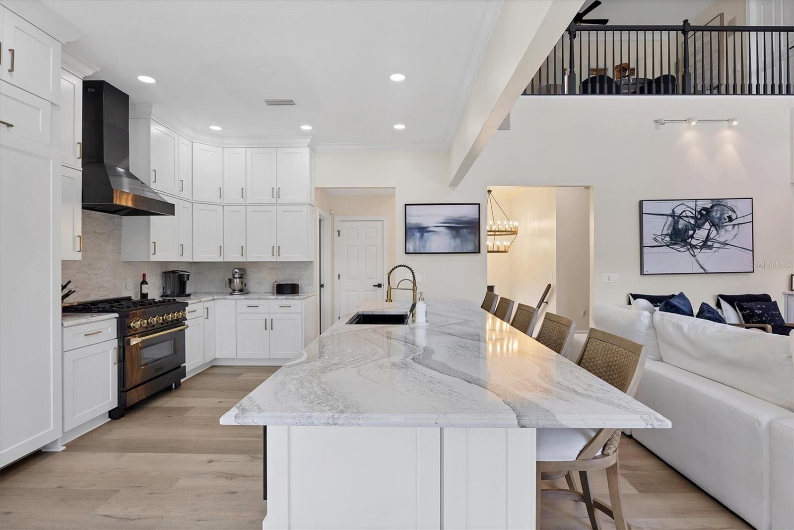 HAWKS HARBOR - Residential