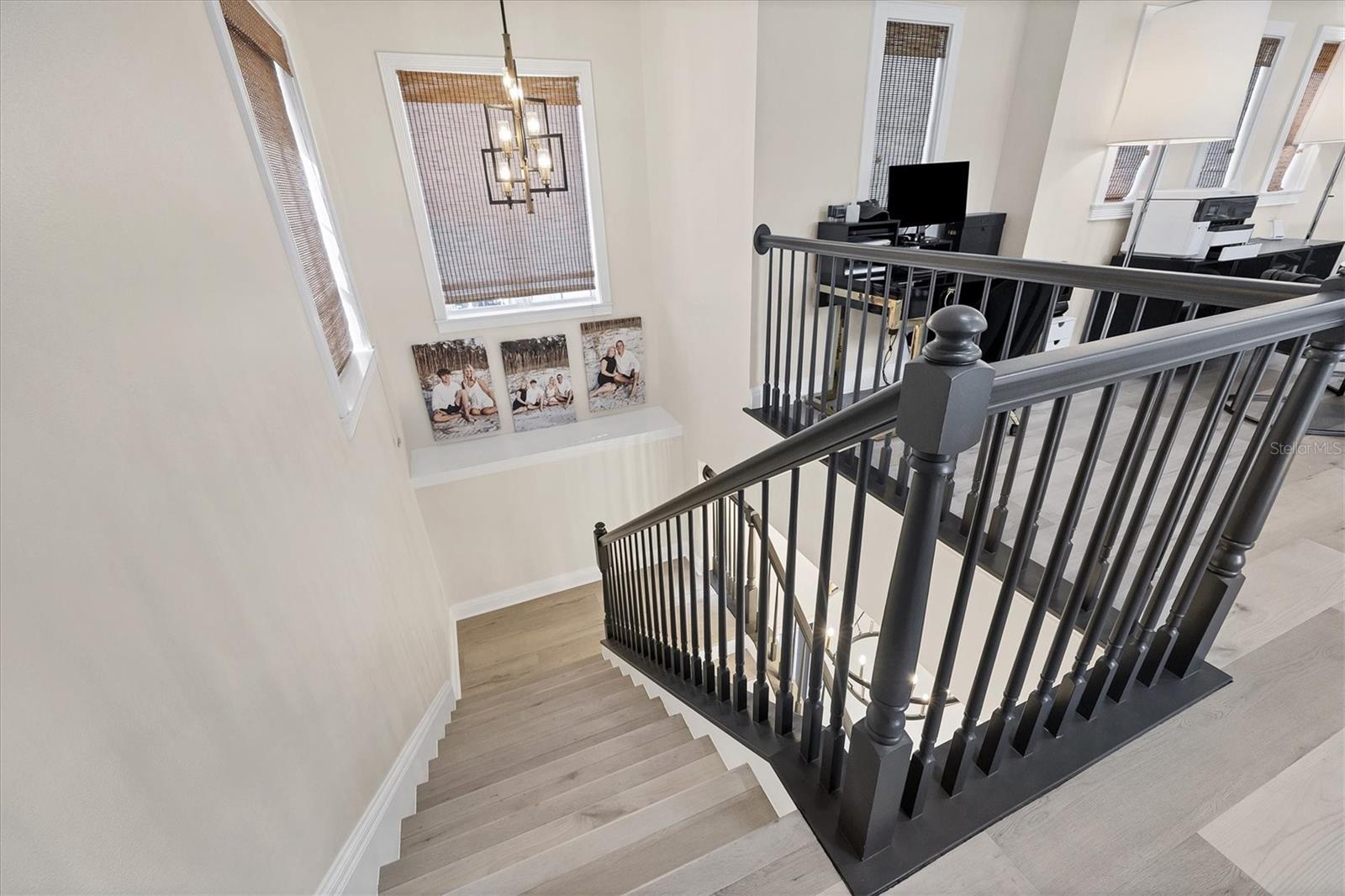 HAWKS HARBOR - Residential