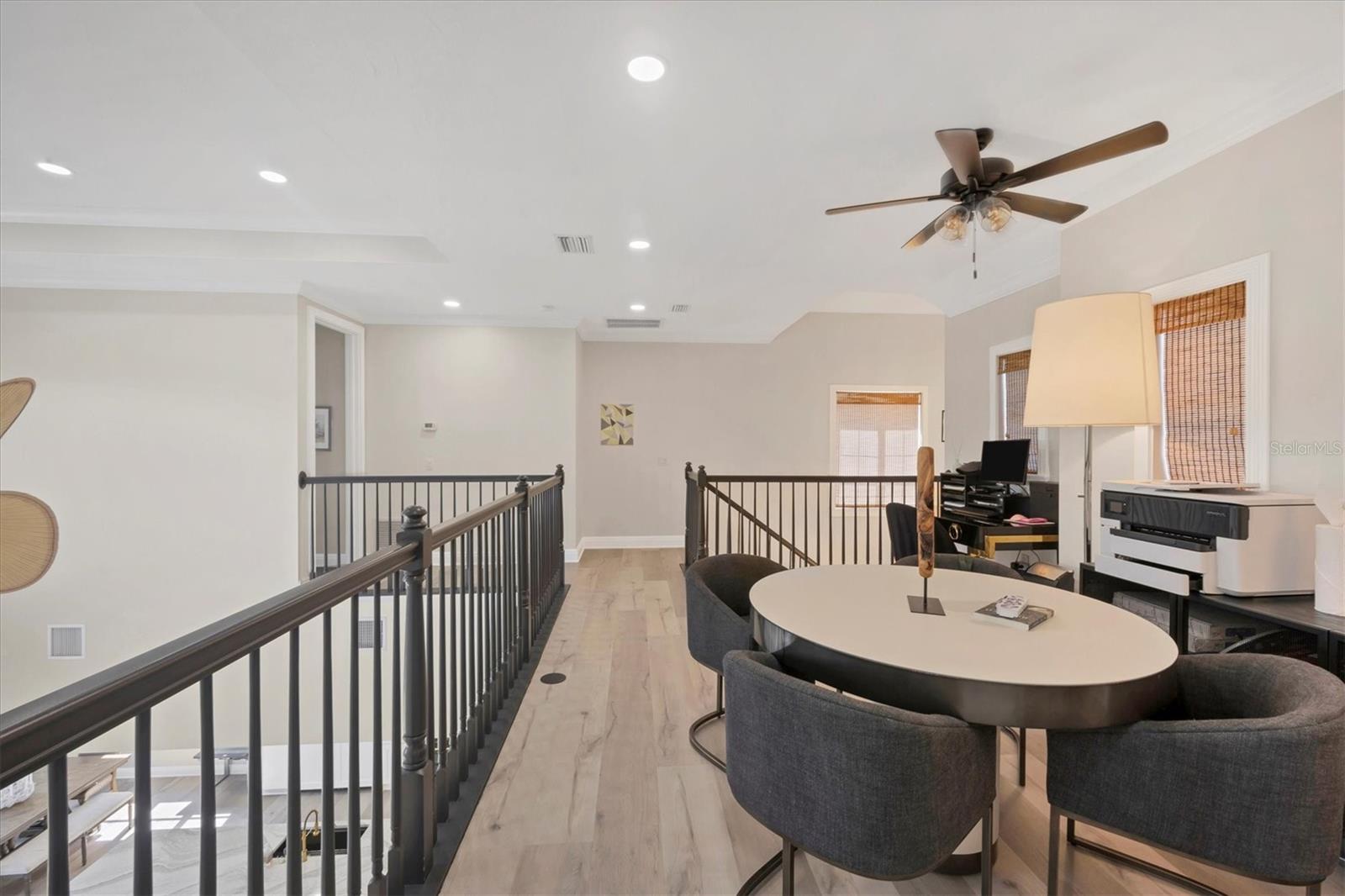 HAWKS HARBOR - Residential