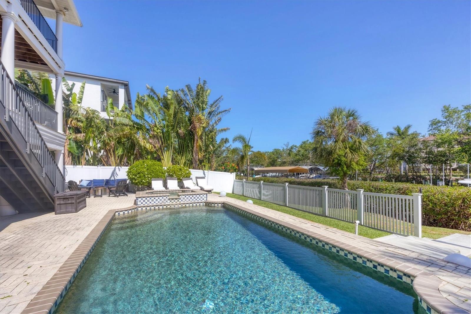 HAWKS HARBOR - Residential