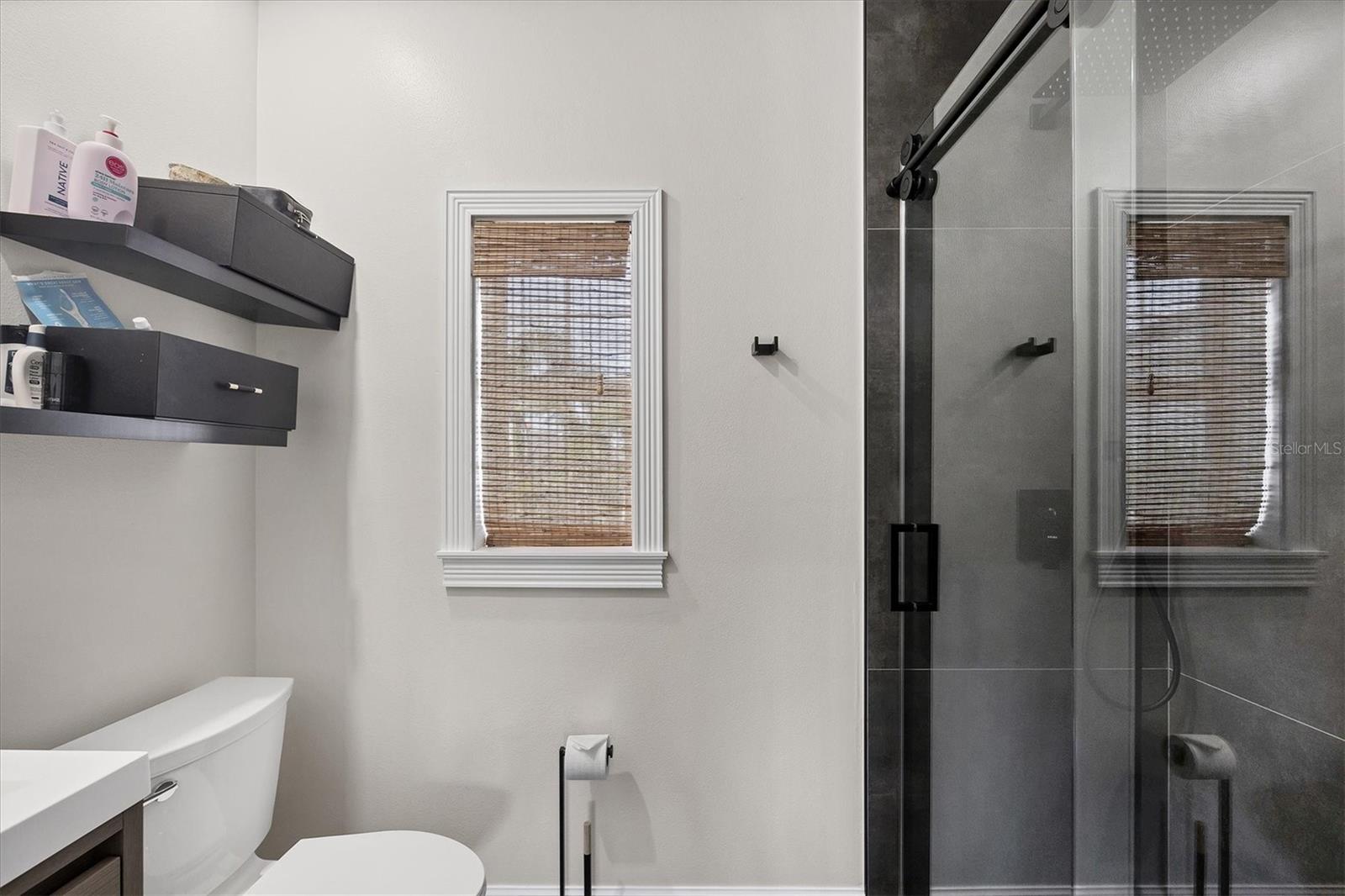 HAWKS HARBOR - Residential