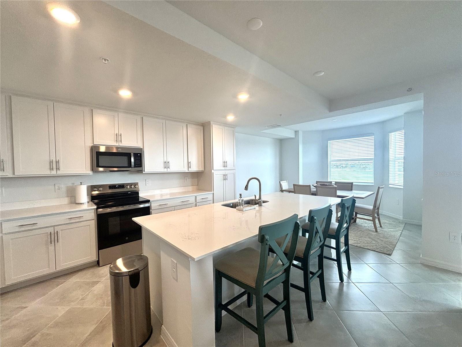 WELLEN GOLF & COUNTRY CLUB - Residential Lease