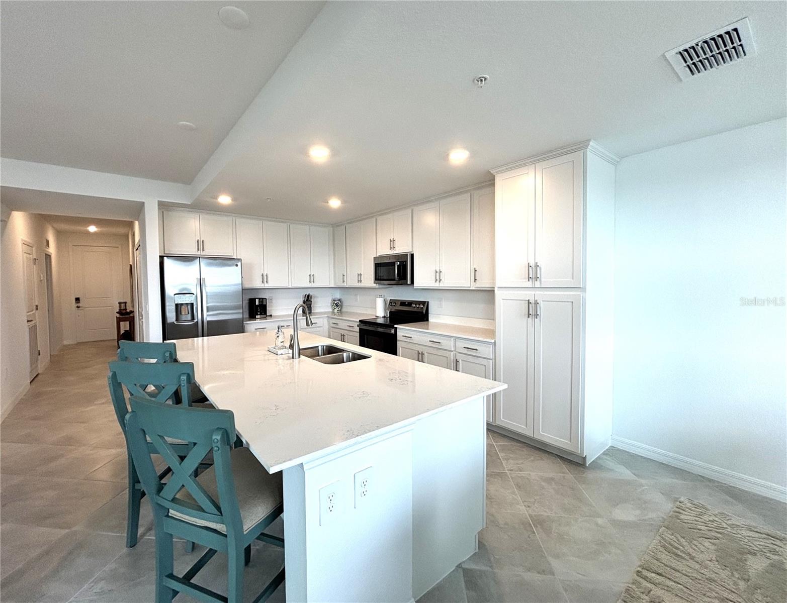 WELLEN GOLF & COUNTRY CLUB - Residential Lease