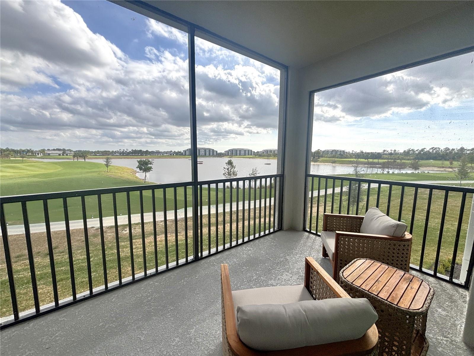 WELLEN GOLF & COUNTRY CLUB - Residential Lease