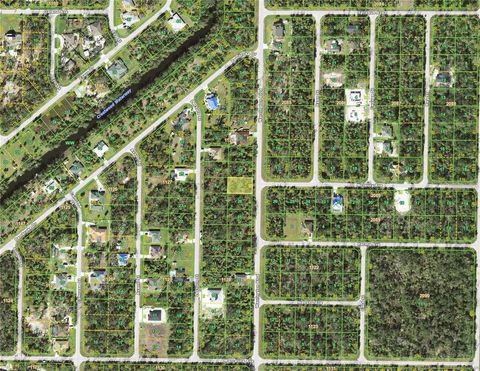 Photo of 267 Warrington Boulevard, Port Charlotte, FL 33954 (MLS # O6355848) Photo of 267 Warrington Boulevard, Port Charlotte, FL 33954 (MLS # O6355848)