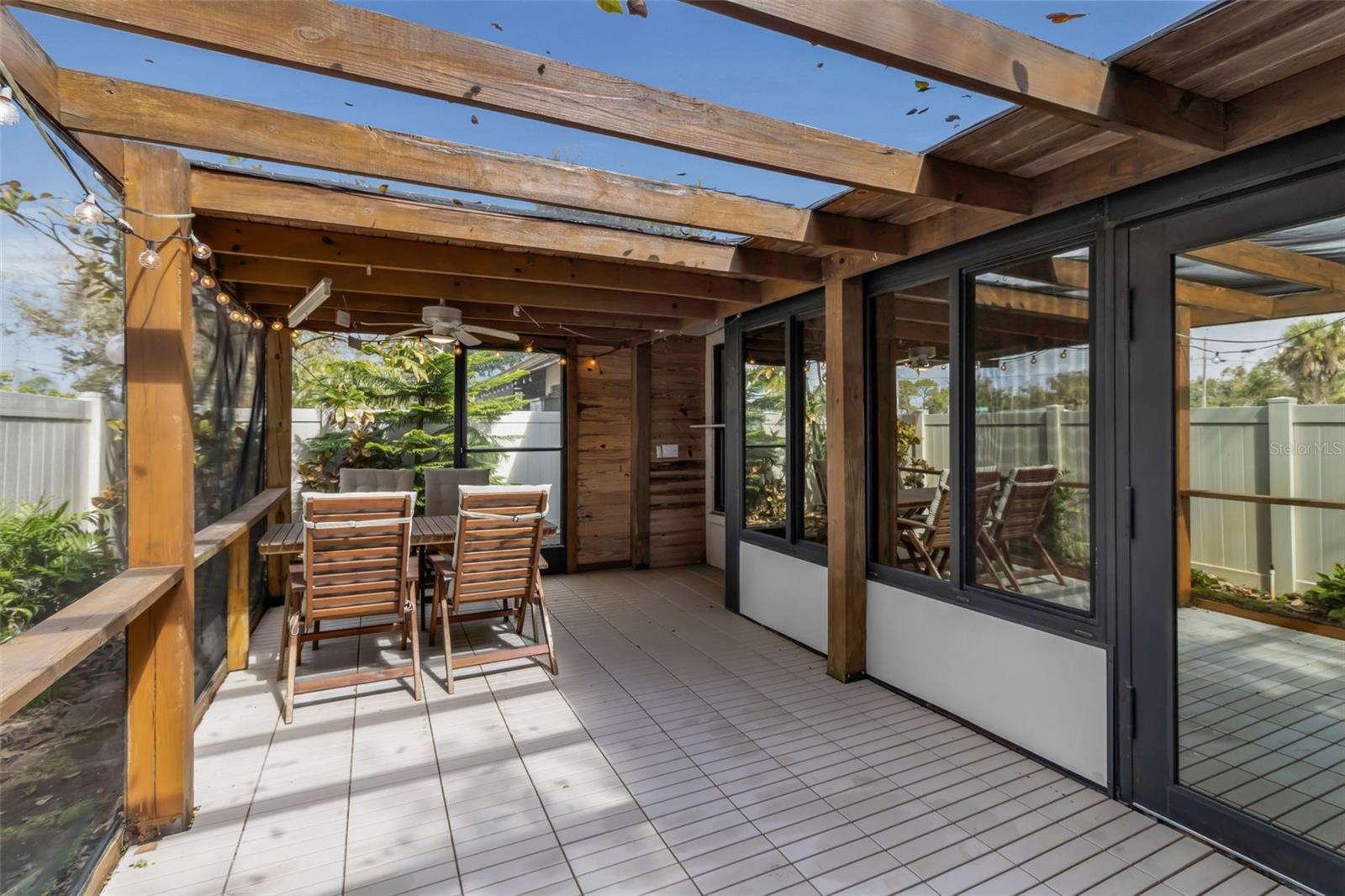 CURRY COVE - Residential