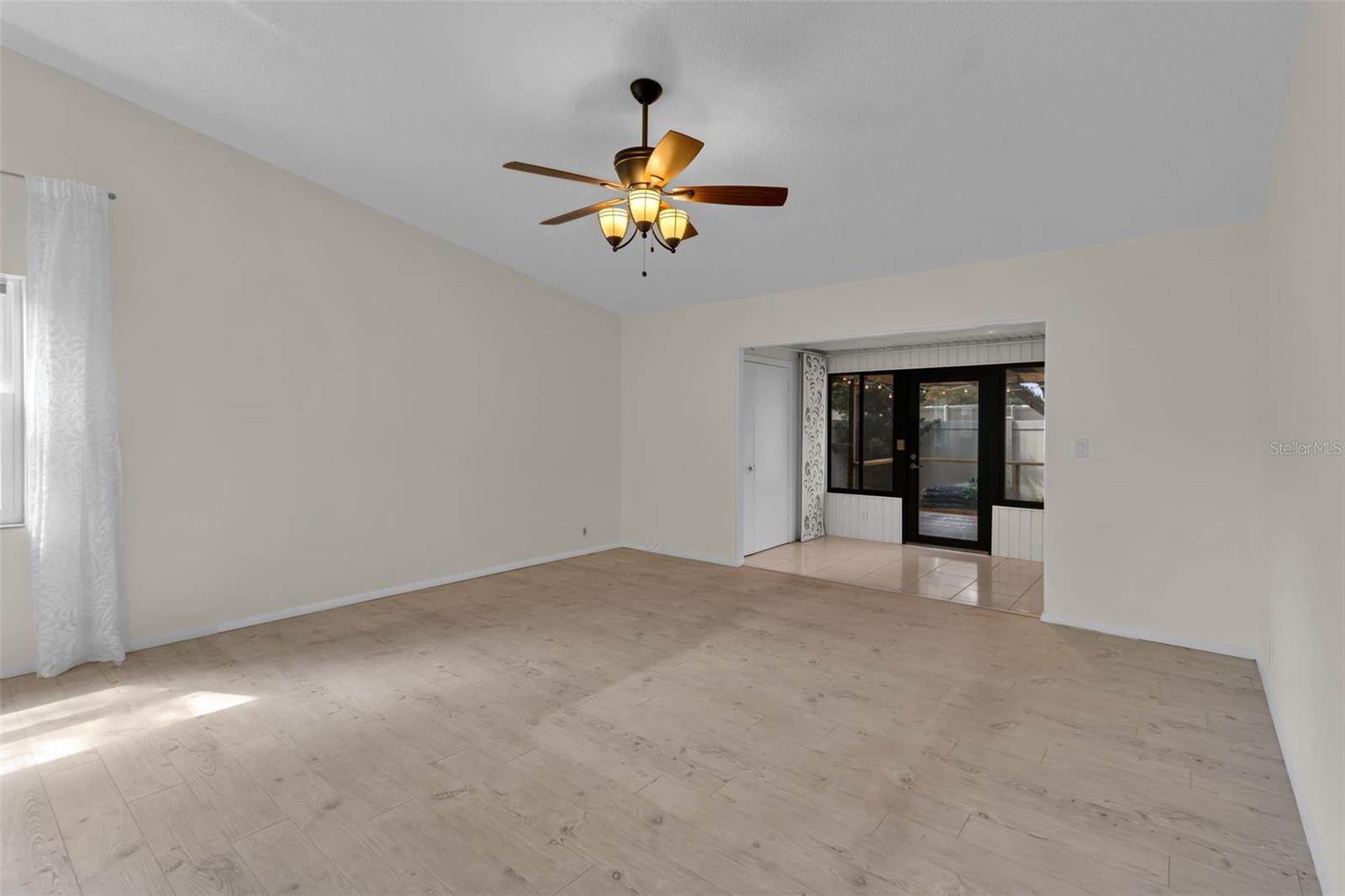 CURRY COVE - Residential