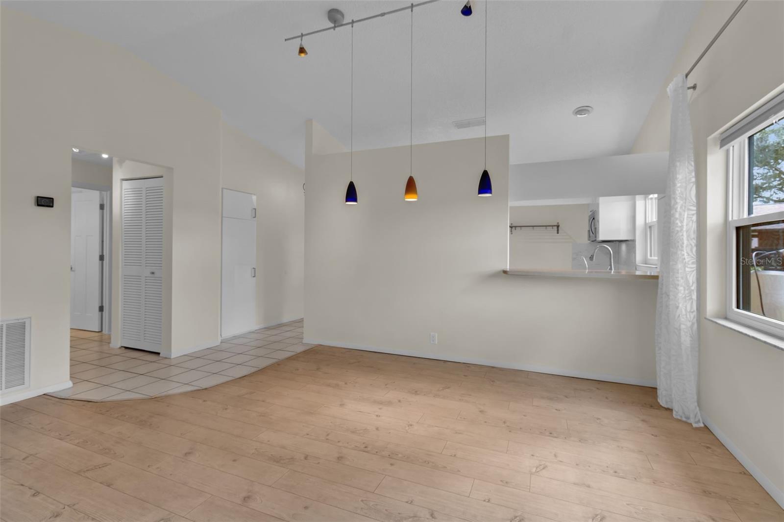 CURRY COVE - Residential