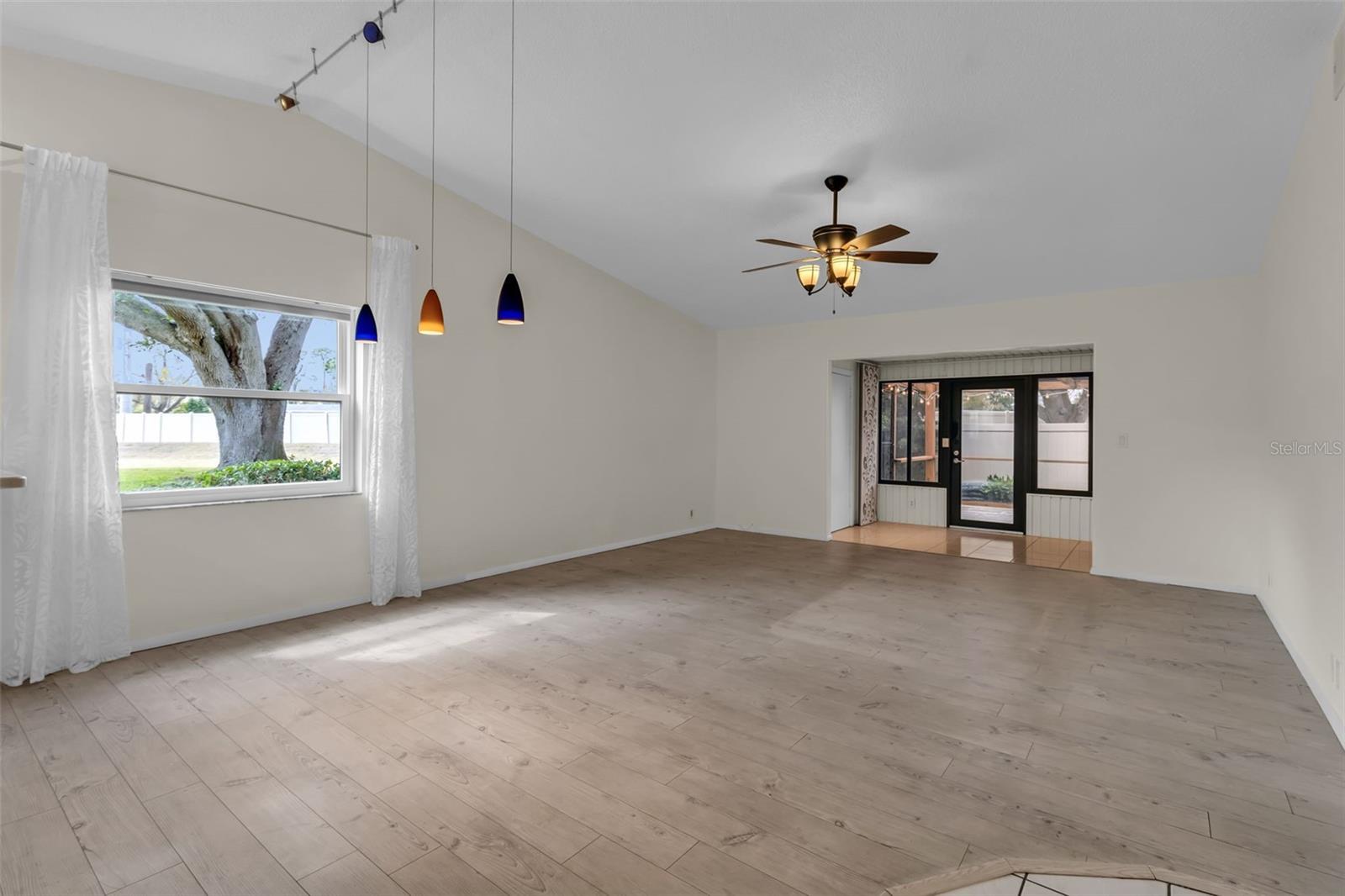 CURRY COVE - Residential