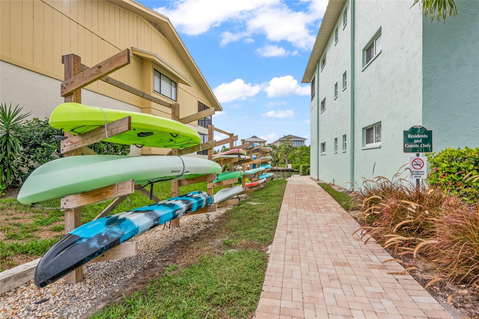 INLET APTS - Residential