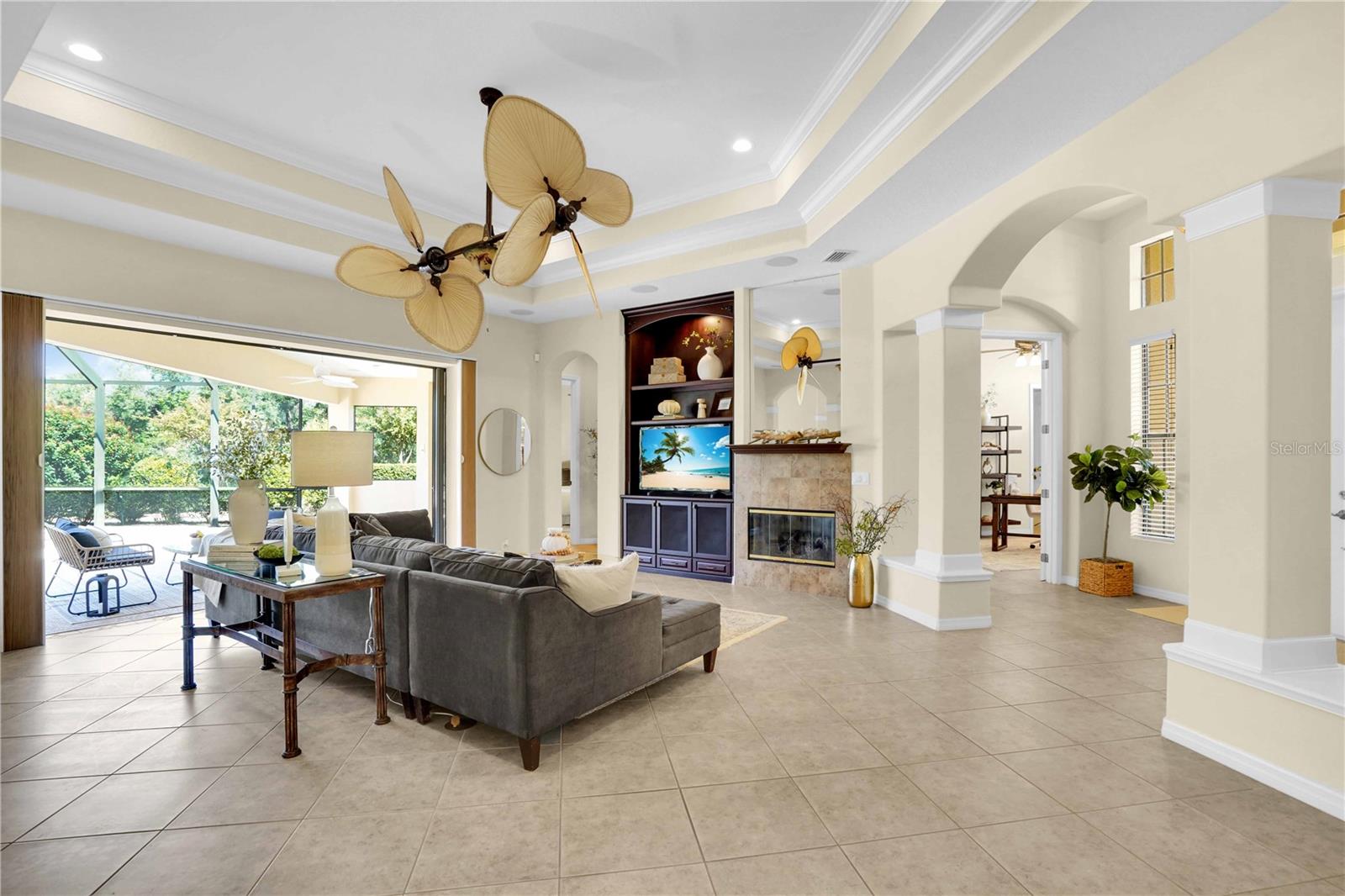 303 BLACKBIRD CT