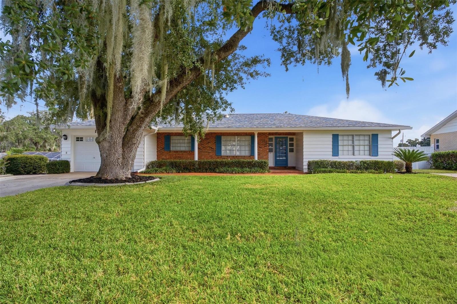 1320 LEE COURT