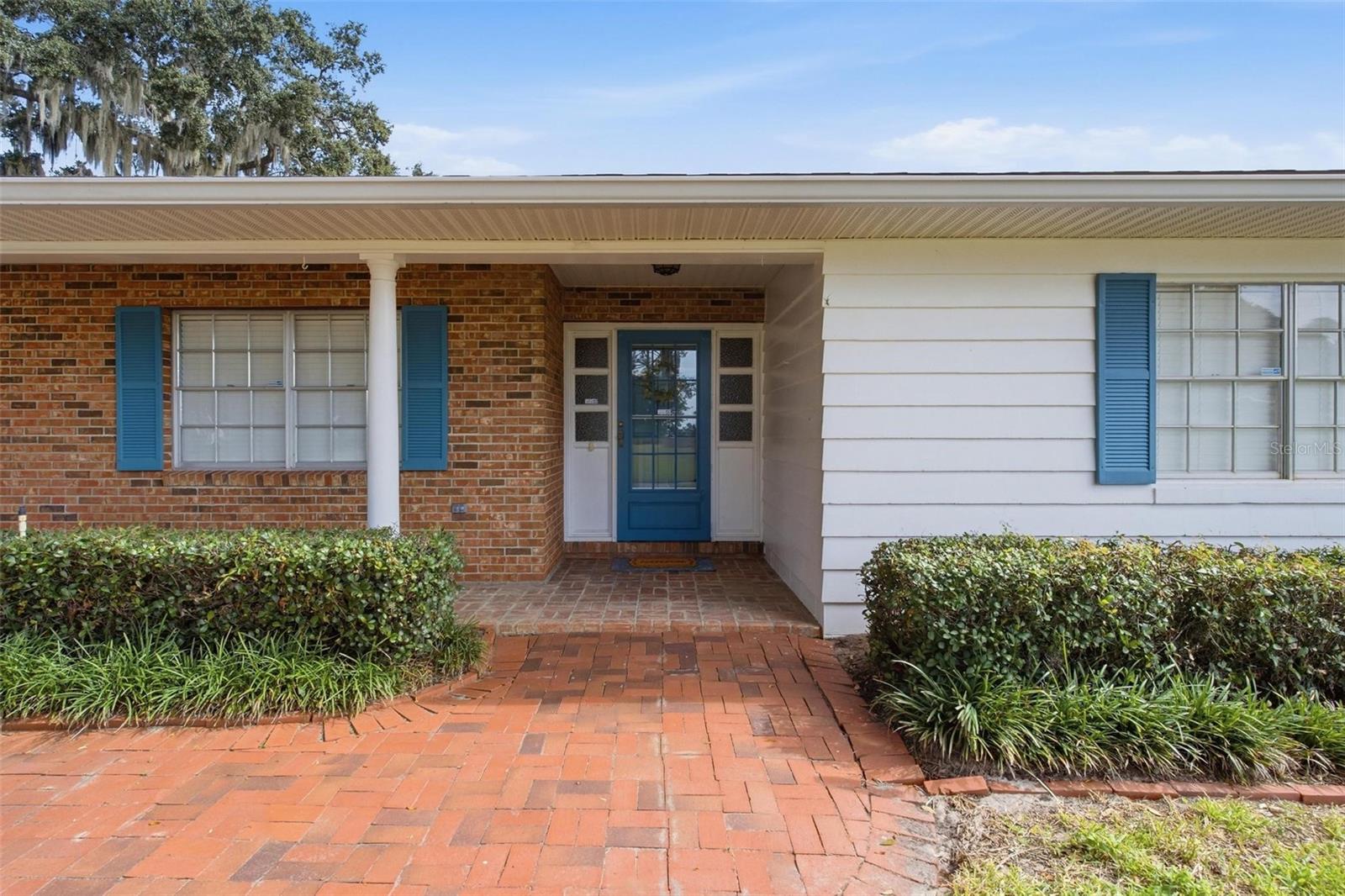 1320 LEE COURT