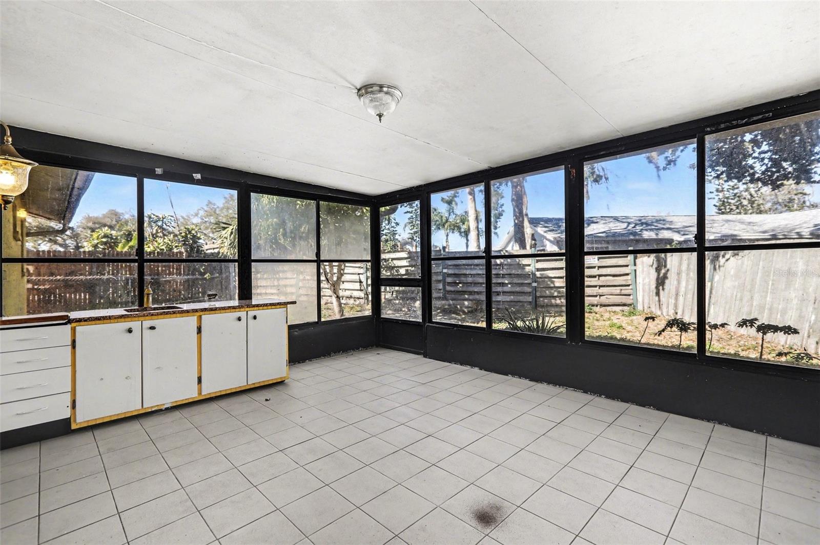 RIDGEWOOD ESTATES 20TH ADD - Residential