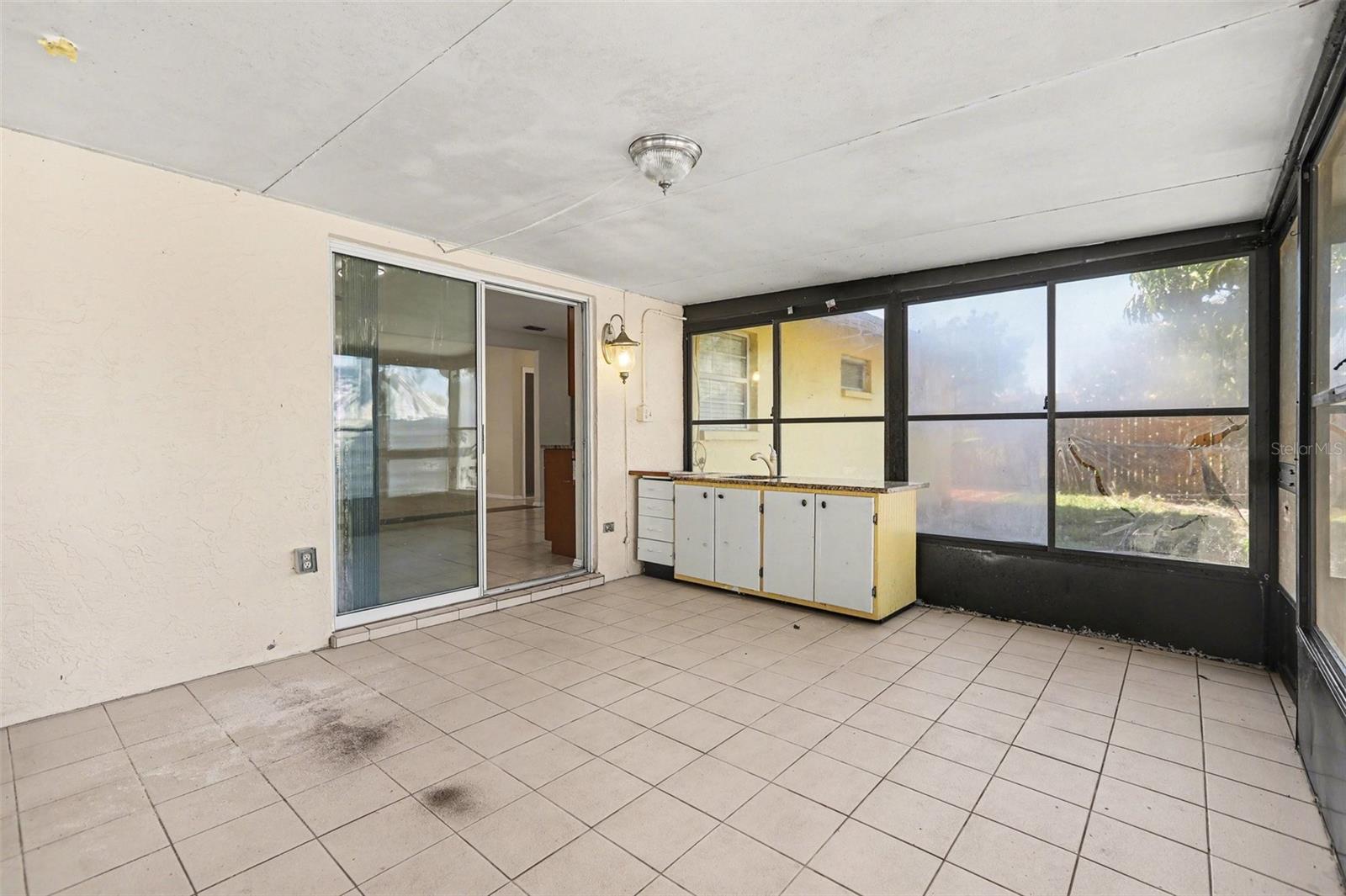 RIDGEWOOD ESTATES 20TH ADD - Residential