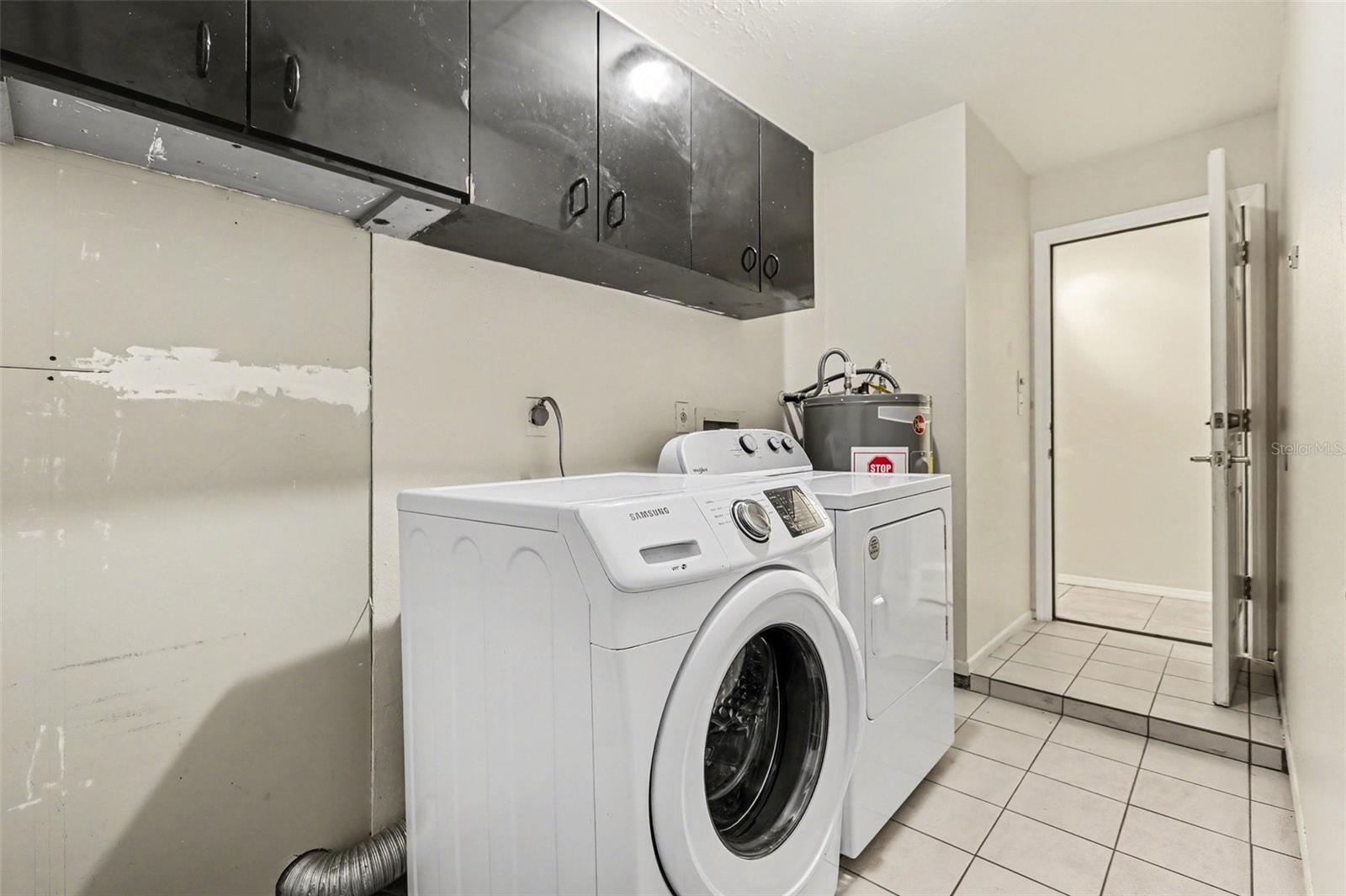 RIDGEWOOD ESTATES 20TH ADD - Residential