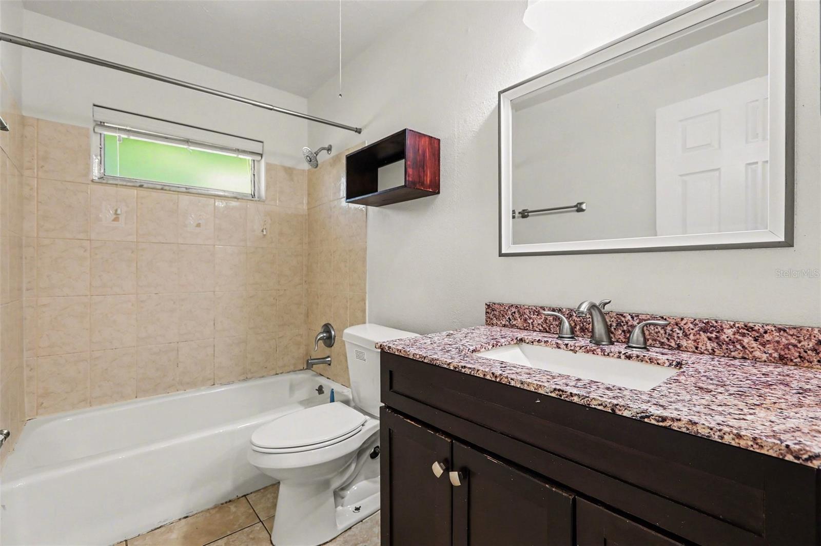 RIDGEWOOD ESTATES 20TH ADD - Residential