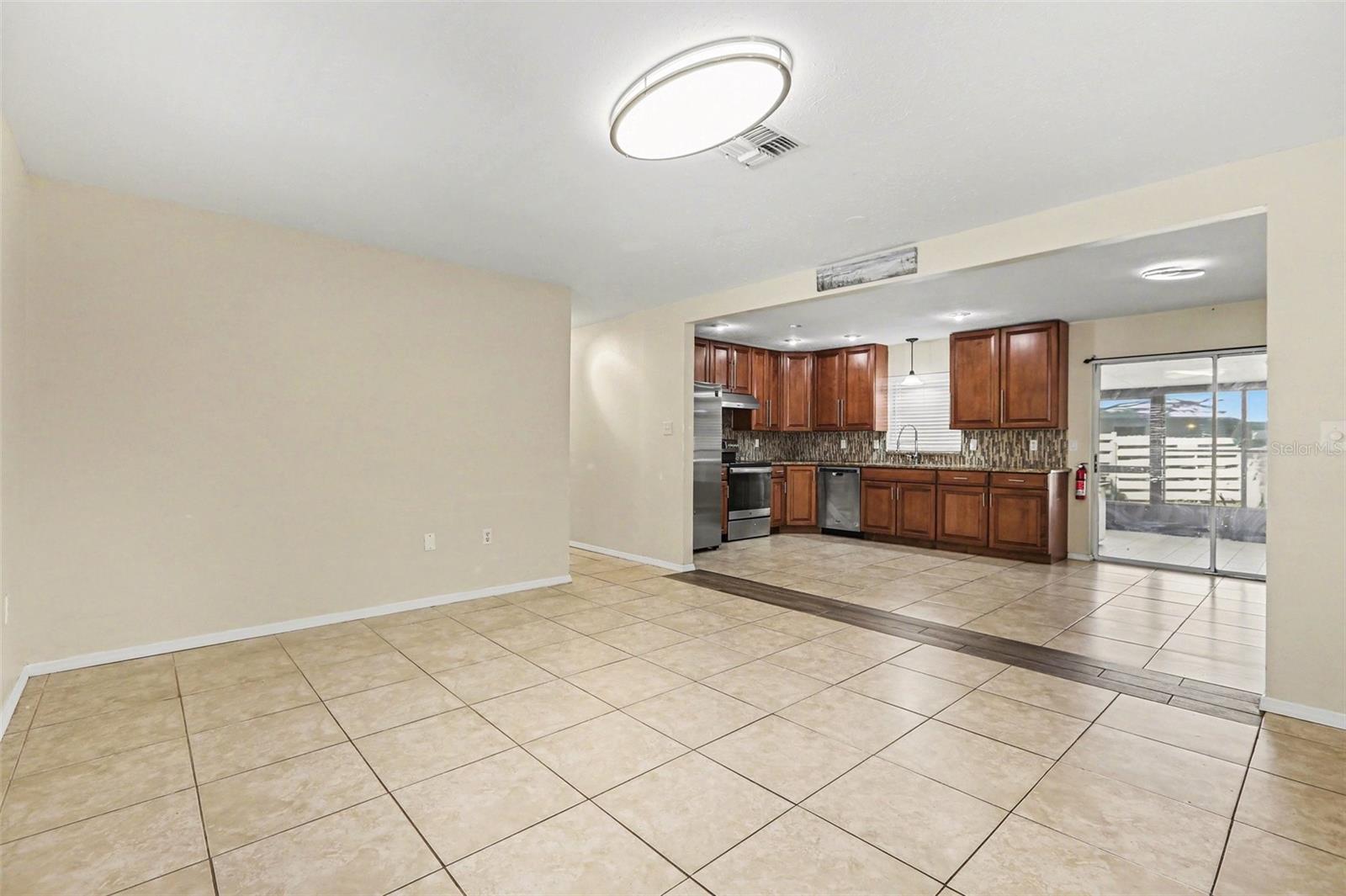 RIDGEWOOD ESTATES 20TH ADD - Residential