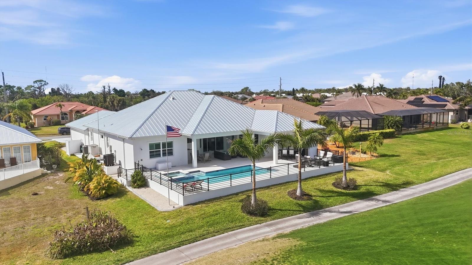 CAPE HAZE WINDWARD - Residential