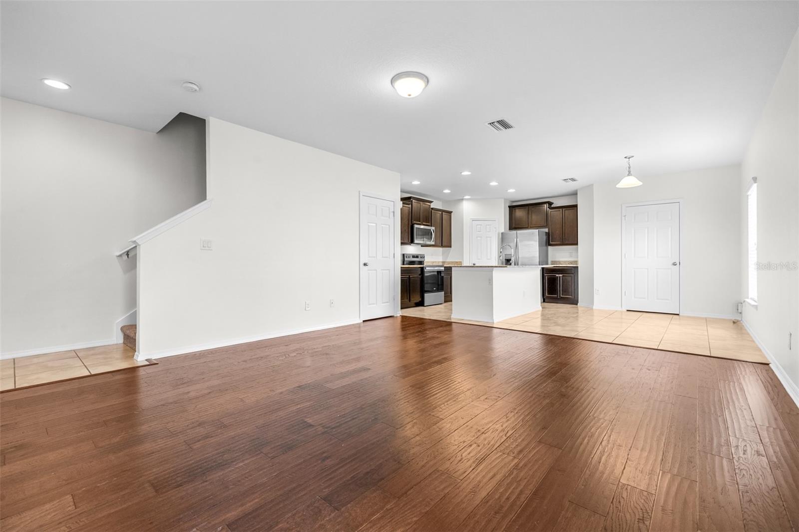 9345 AMERICAN HICKORY LANE