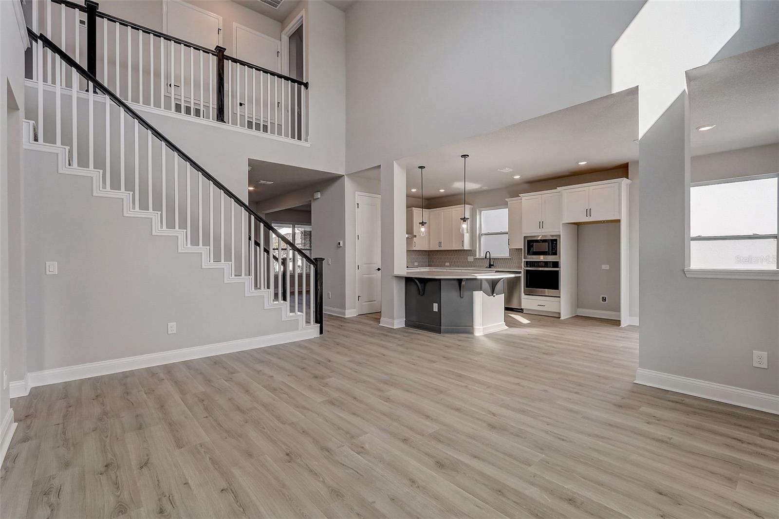 JOHN'S LAKE LANDING - Residential